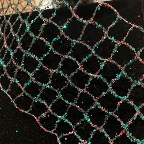 Christmas Two Spools of Glitter Box red/green ribbon - Picture 4 of 5